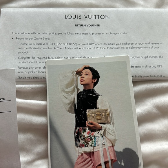 AUTHENTIC LOUIS VUITTON TOILETRY POUCH 26. Excellent condition. - Picture 8 of 14